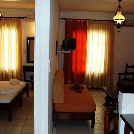 Hesperia Hotel Карловаси Экстерьер фото