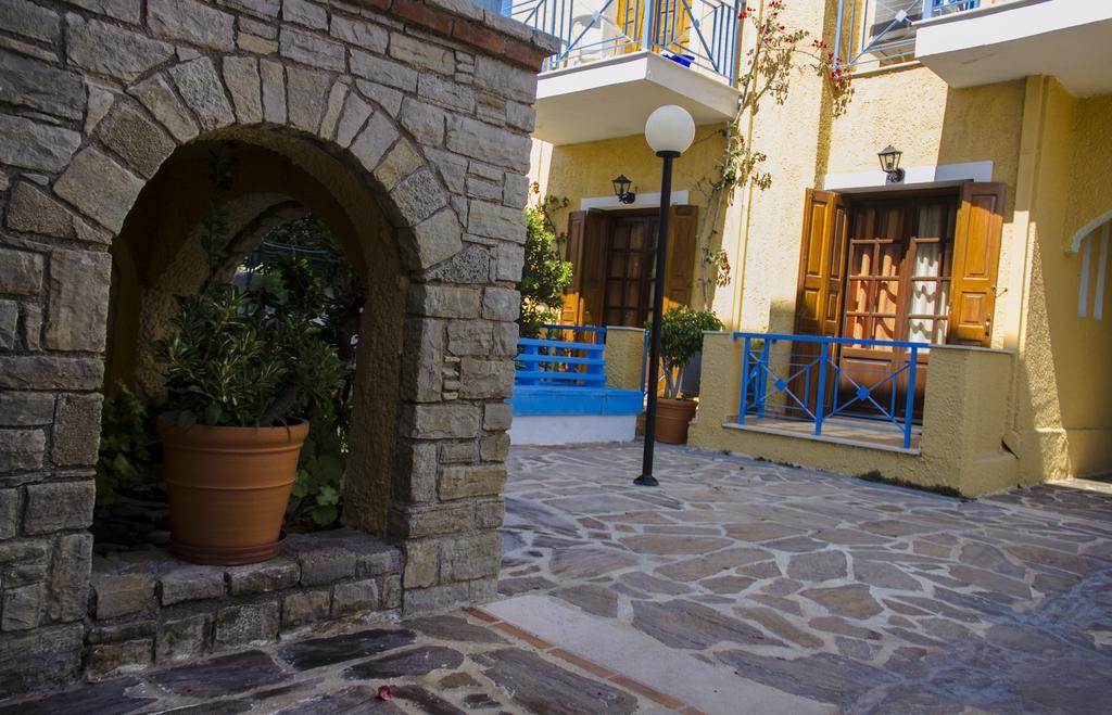 Hesperia Hotel Карловаси Экстерьер фото